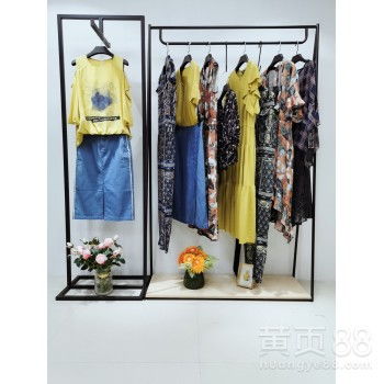 百搭精品連衣裙 芮瑪品牌防水面料尾貨批發(fā)指南